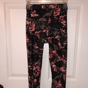 EUC Lululemon 7/8 Pants